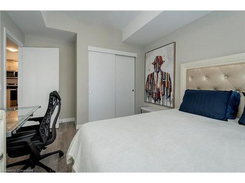 1212-108 Garment Street, Kitchener, ON - Indoor Photo Showing Bedroom