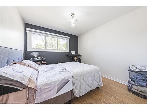 267 Erb Street E, Waterloo, ON - Indoor Photo Showing Bedroom