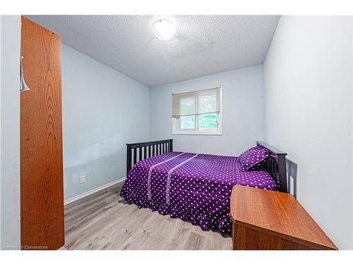 228 Ingleside Place, Kitchener, ON - Indoor Photo Showing Bedroom