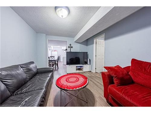 228 Ingleside Place, Kitchener, ON - Indoor Photo Showing Living Room