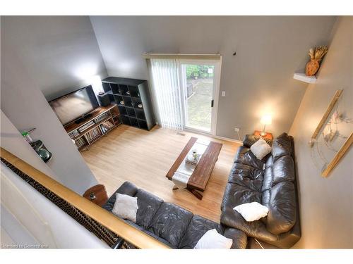 46-51 Paulander Drive, Kitchener, ON - Indoor Photo Showing Living Room