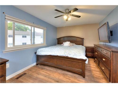 46-51 Paulander Drive, Kitchener, ON - Indoor Photo Showing Bedroom