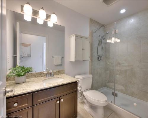 310-539 Belmont Avenue W, Kitchener, ON - Indoor Photo Showing Bathroom