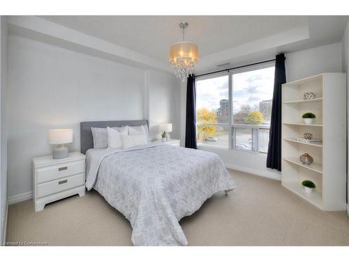 310-539 Belmont Avenue W, Kitchener, ON - Indoor Photo Showing Bedroom