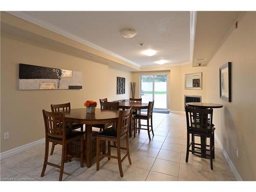 310-539 Belmont Avenue W, Kitchener, ON - Indoor Photo Showing Dining Room