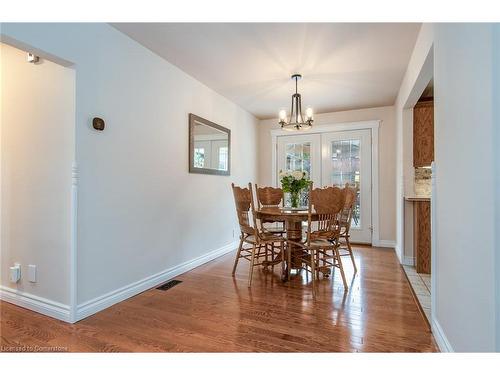 180 Vermont Street, Waterloo, ON - Indoor Photo Showing Dining Room