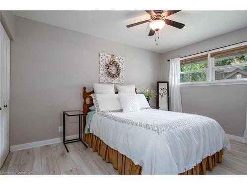 180 Vermont Street, Waterloo, ON - Indoor Photo Showing Bedroom