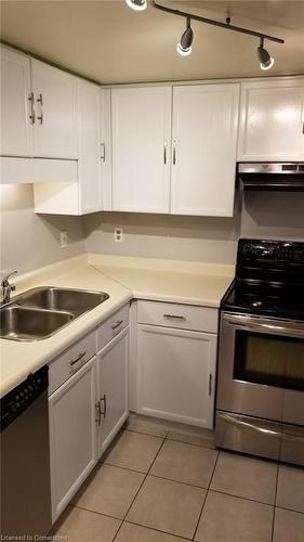 803-1510 Richmond Street, London, ON - Indoor Photo Showing Kitchen With Double Sink