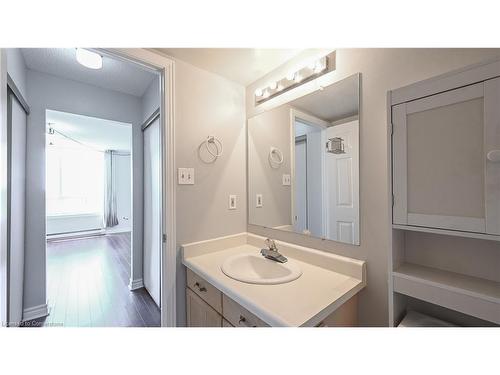 803-1510 Richmond Street, London, ON - Indoor Photo Showing Bathroom