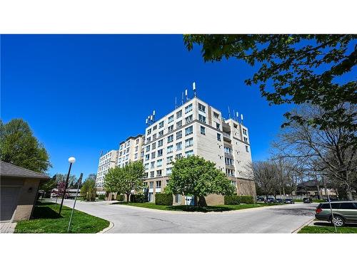 803-1510 Richmond Street, London, ON - Outdoor With Facade