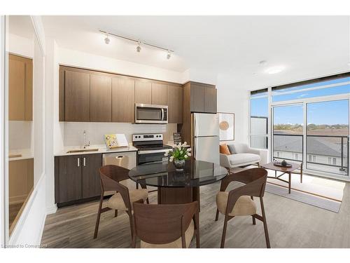 524-1010 Dundas Street E, Whitby, ON - Indoor Photo Showing Kitchen