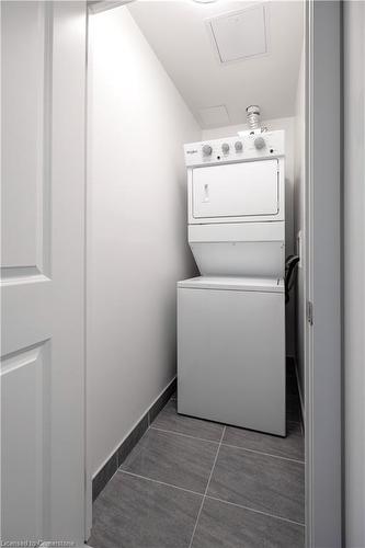 524-1010 Dundas Street E, Whitby, ON - Indoor Photo Showing Laundry Room