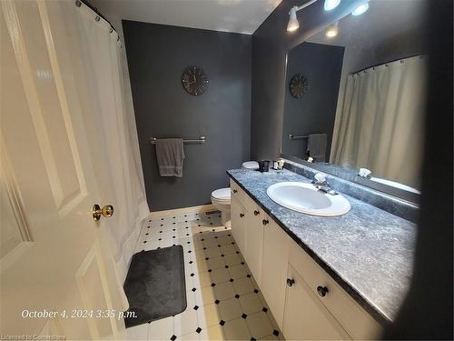 266 Activa Avenue, Kitchener, ON - Indoor Photo Showing Bathroom