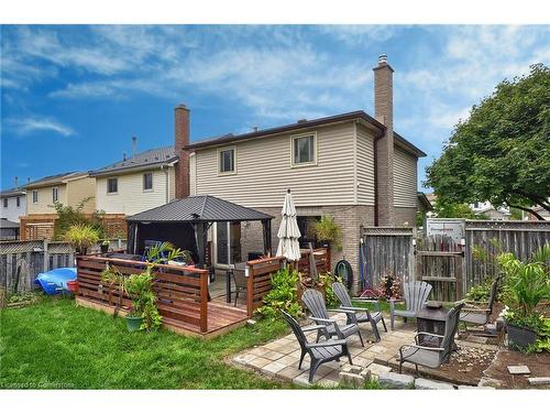 7 Wycliffe Place, Kitchener, ON - Outdoor With Deck Patio Veranda