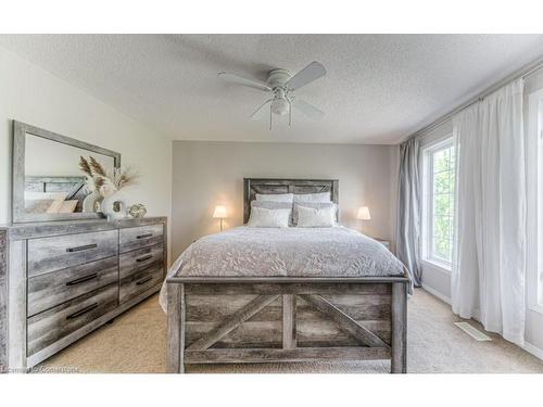 7-600 White Elm Boulevard, Waterloo, ON - Indoor Photo Showing Bedroom