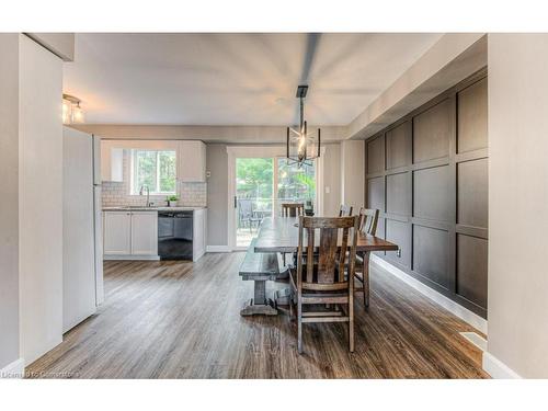 7-600 White Elm Boulevard, Waterloo, ON - Indoor Photo Showing Dining Room