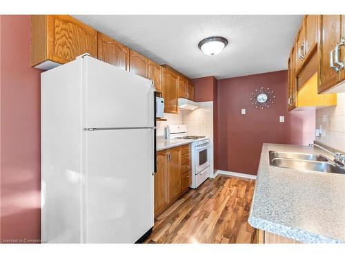 7 Tamvale Crescent, Kitchener, ON - Indoor Photo Showing Kitchen With Double Sink