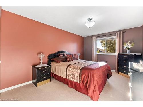 7 Tamvale Crescent, Kitchener, ON - Indoor Photo Showing Bedroom