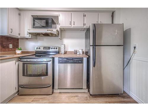 36 The Country Way, Kitchener, ON - Indoor Photo Showing Kitchen