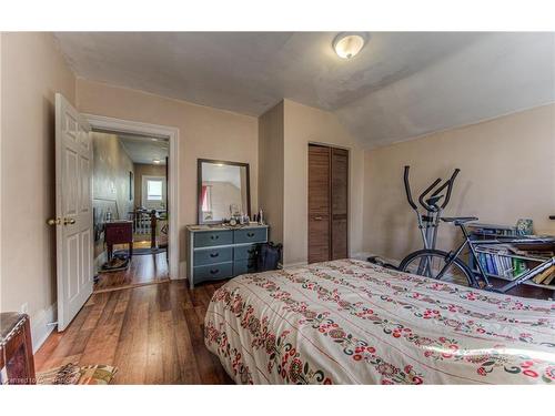 111-113 Joseph Street, Kitchener, ON - Indoor Photo Showing Bedroom