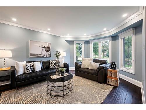 101 Kenpark Avenue, Brampton, ON - Indoor Photo Showing Living Room