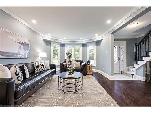 101 Kenpark Avenue, Brampton, ON - Indoor Photo Showing Living Room