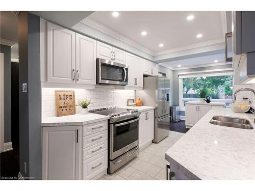 101 Kenpark Avenue, Brampton, ON - Indoor Photo Showing Kitchen With Stainless Steel Kitchen With Double Sink With Upgraded Kitchen