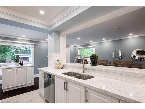 101 Kenpark Avenue, Brampton, ON - Indoor Photo Showing Kitchen With Double Sink With Upgraded Kitchen