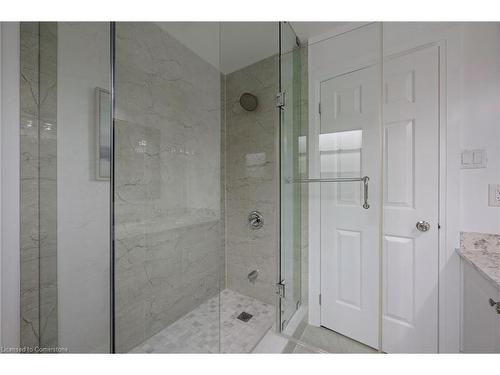 101 Kenpark Avenue, Brampton, ON - Indoor Photo Showing Bathroom