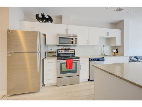 1301-1 Victoria Street S, Kitchener, ON - Indoor Photo Showing Kitchen With Stainless Steel Kitchen