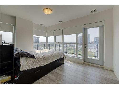 1301-1 Victoria Street S, Kitchener, ON - Indoor Photo Showing Bedroom