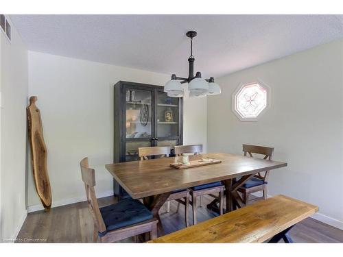 10 Camrose Court, Kitchener, ON - Indoor Photo Showing Dining Room