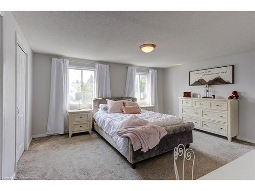 10 Camrose Court, Kitchener, ON - Indoor Photo Showing Bedroom