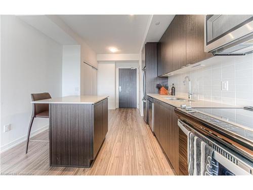 2207-55 Duke Street West Street, Kitchener, ON - Indoor Photo Showing Kitchen