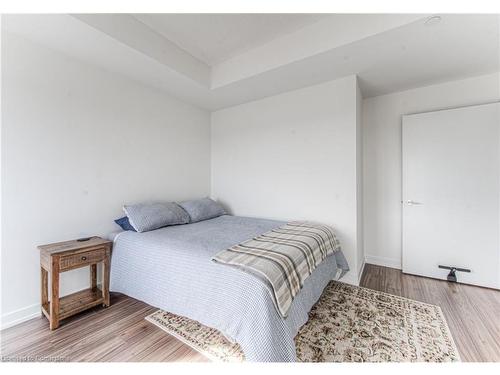 2207-55 Duke Street West Street, Kitchener, ON - Indoor Photo Showing Bedroom