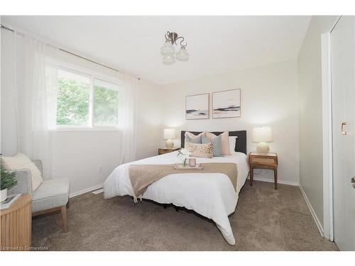 B-557 Brookhaven Crescent, Waterloo, ON - Indoor Photo Showing Bedroom