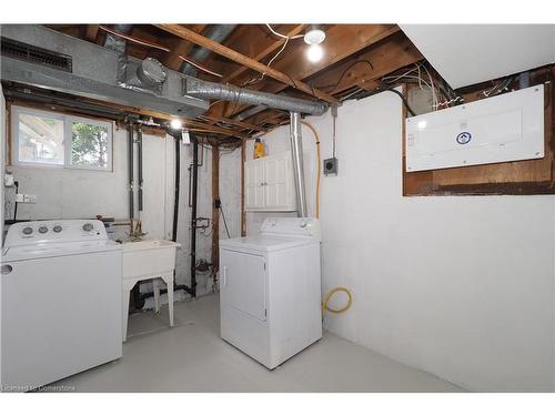 B-557 Brookhaven Crescent, Waterloo, ON - Indoor Photo Showing Laundry Room