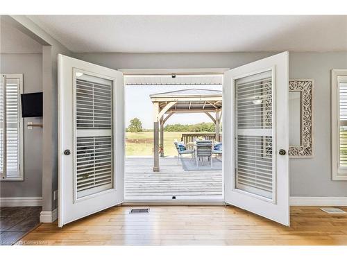 1188 Sheffield Road, Hamilton, ON - Indoor Photo Showing Other Room