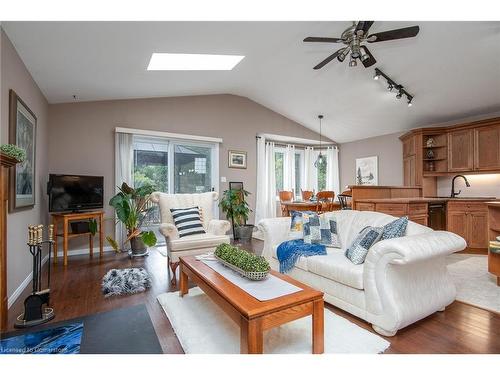 323 Pastern Trail, Waterloo, ON - Indoor Photo Showing Living Room