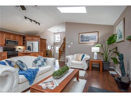 323 Pastern Trail, Waterloo, ON - Indoor Photo Showing Living Room