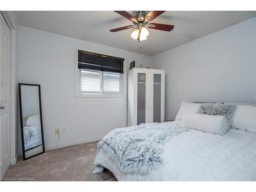 323 Pastern Trail, Waterloo, ON - Indoor Photo Showing Bedroom