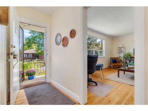 142 Lane Street, Guelph, ON - Indoor Photo Showing Other Room