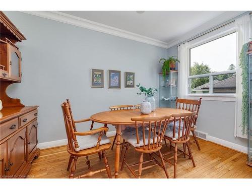 142 Lane Street, Guelph, ON - Indoor Photo Showing Dining Room