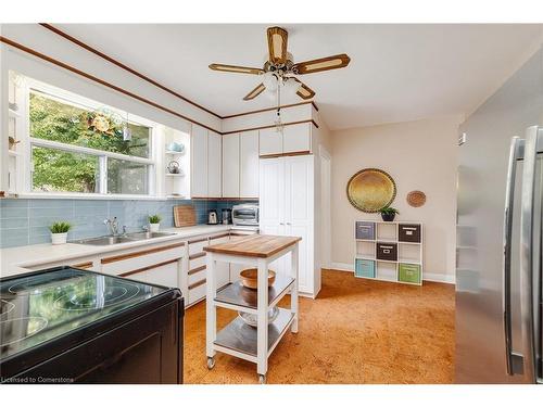 142 Lane Street, Guelph, ON - Indoor Photo Showing Kitchen With Double Sink