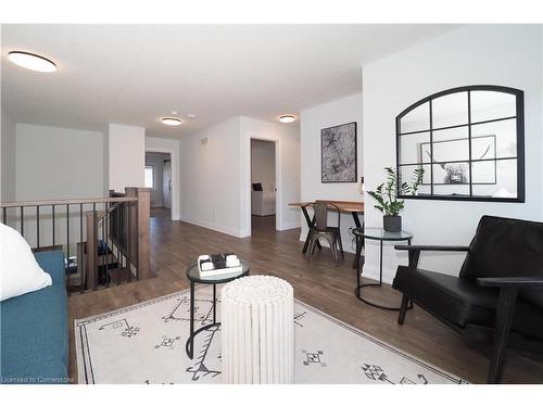 258 Sedgewood Street, Kitchener, ON - Indoor Photo Showing Living Room