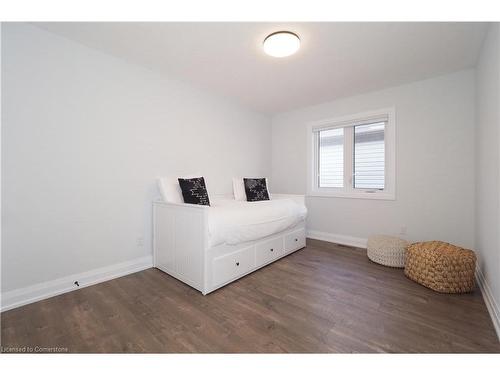 258 Sedgewood Street, Kitchener, ON - Indoor Photo Showing Bedroom