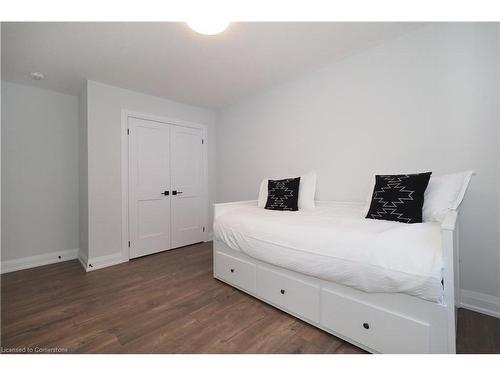 258 Sedgewood Street, Kitchener, ON - Indoor Photo Showing Bedroom