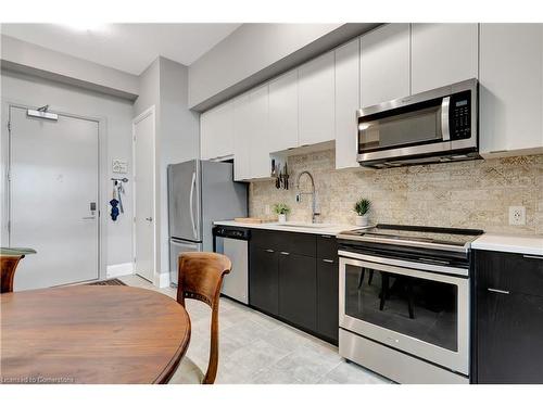 212-73 Arthur Street S, Guelph, ON - Indoor Photo Showing Kitchen With Stainless Steel Kitchen With Upgraded Kitchen