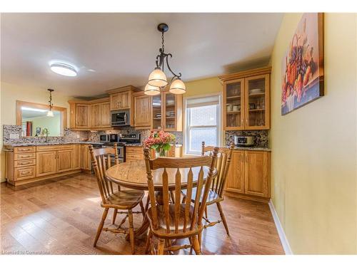 331 Peel Street, New Hamburg, ON - Indoor Photo Showing Dining Room