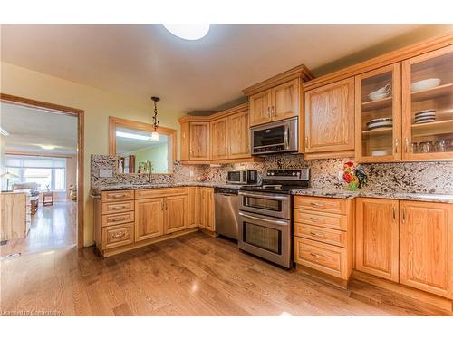 331 Peel Street, New Hamburg, ON - Indoor Photo Showing Kitchen